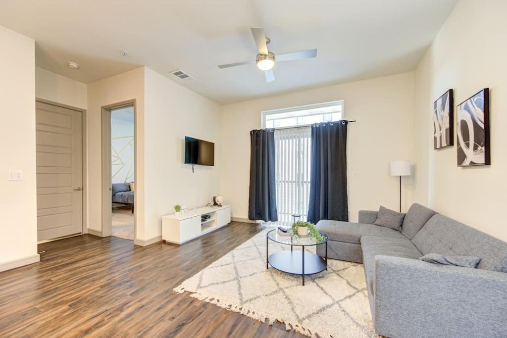 Fancy Apt Downtown. Pool. Gym. Lounge. Pet Ok Houston Esterno foto