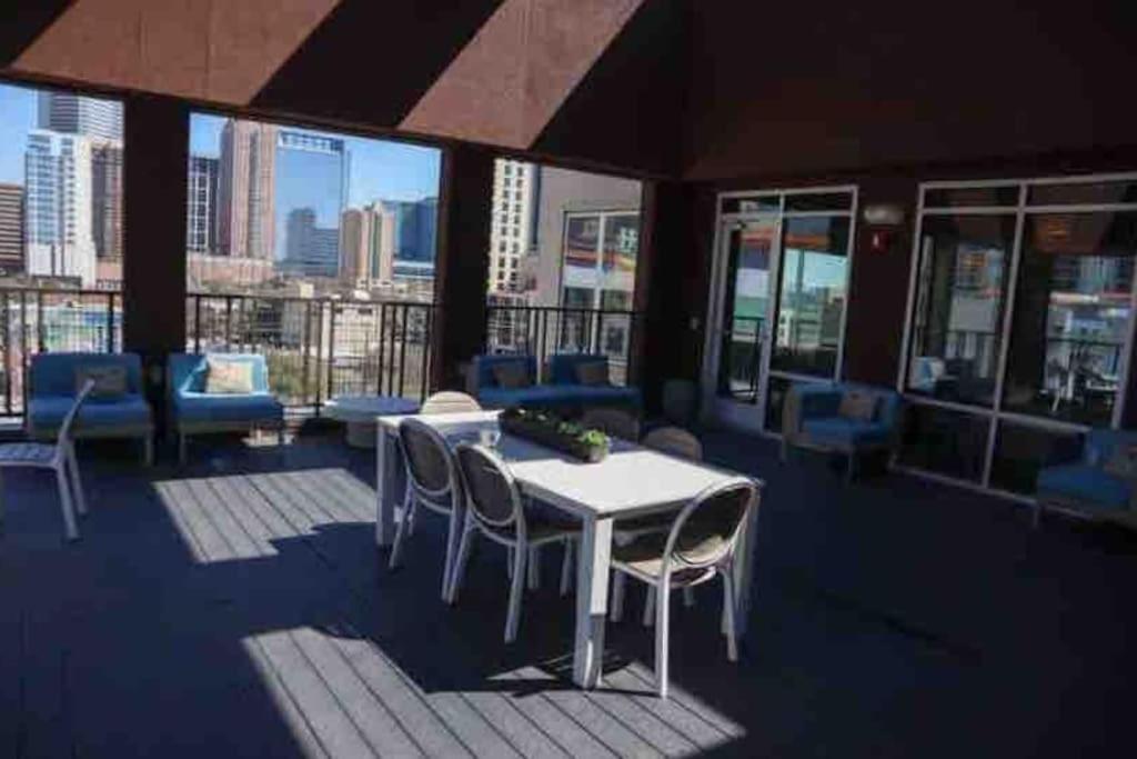 Fancy Apt Downtown. Pool. Gym. Lounge. Pet Ok Houston Esterno foto