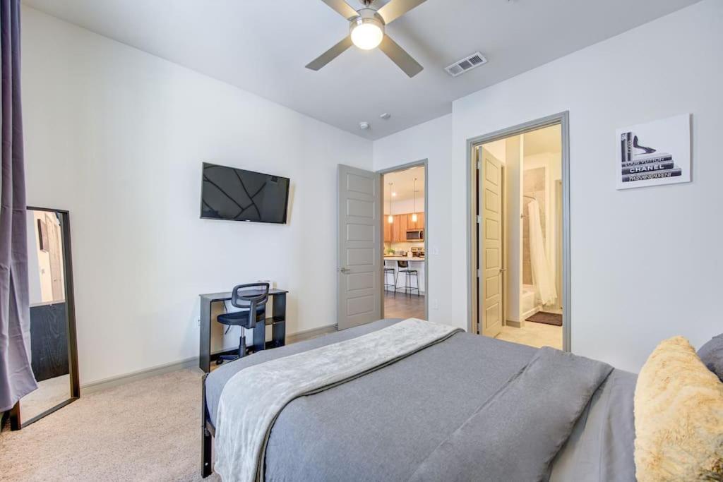 Fancy Apt Downtown. Pool. Gym. Lounge. Pet Ok Houston Esterno foto