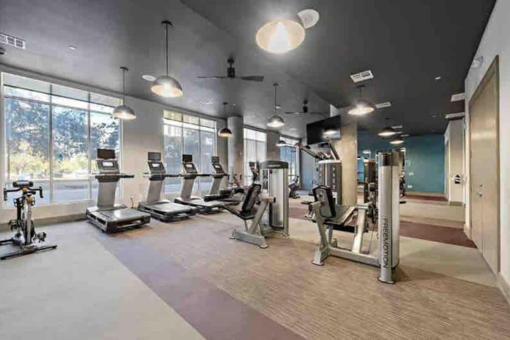 Fancy Apt Downtown. Pool. Gym. Lounge. Pet Ok Houston Esterno foto