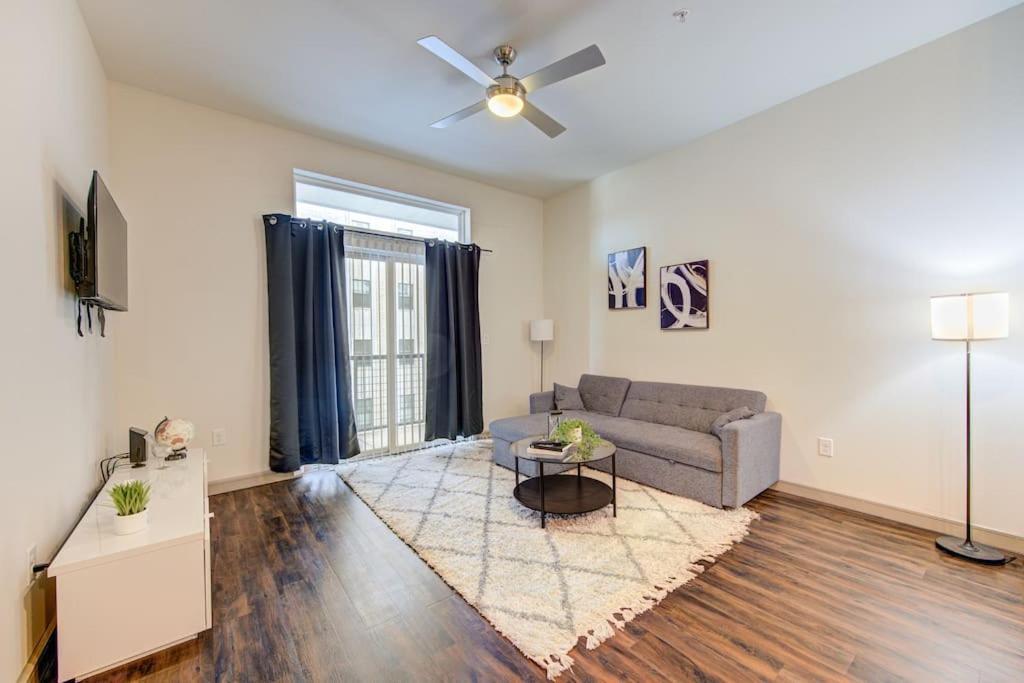 Fancy Apt Downtown. Pool. Gym. Lounge. Pet Ok Houston Esterno foto
