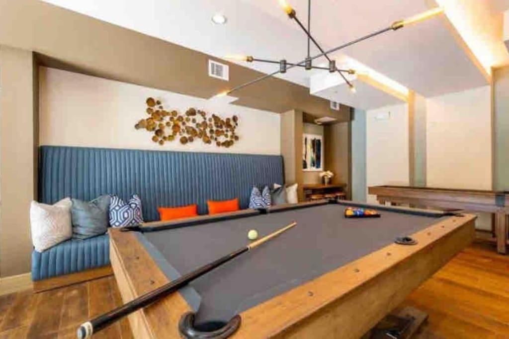Fancy Apt Downtown. Pool. Gym. Lounge. Pet Ok Houston Esterno foto